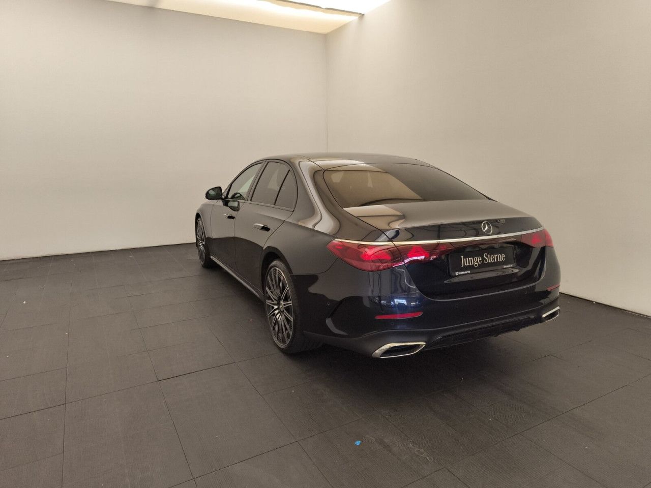 Mercedes-Benz E-Klasse – Bild 7