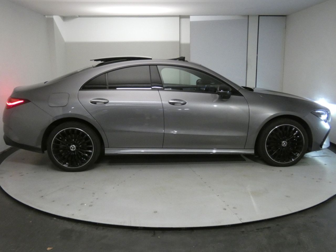 Photo du v&eacute;hicule 3 / 18