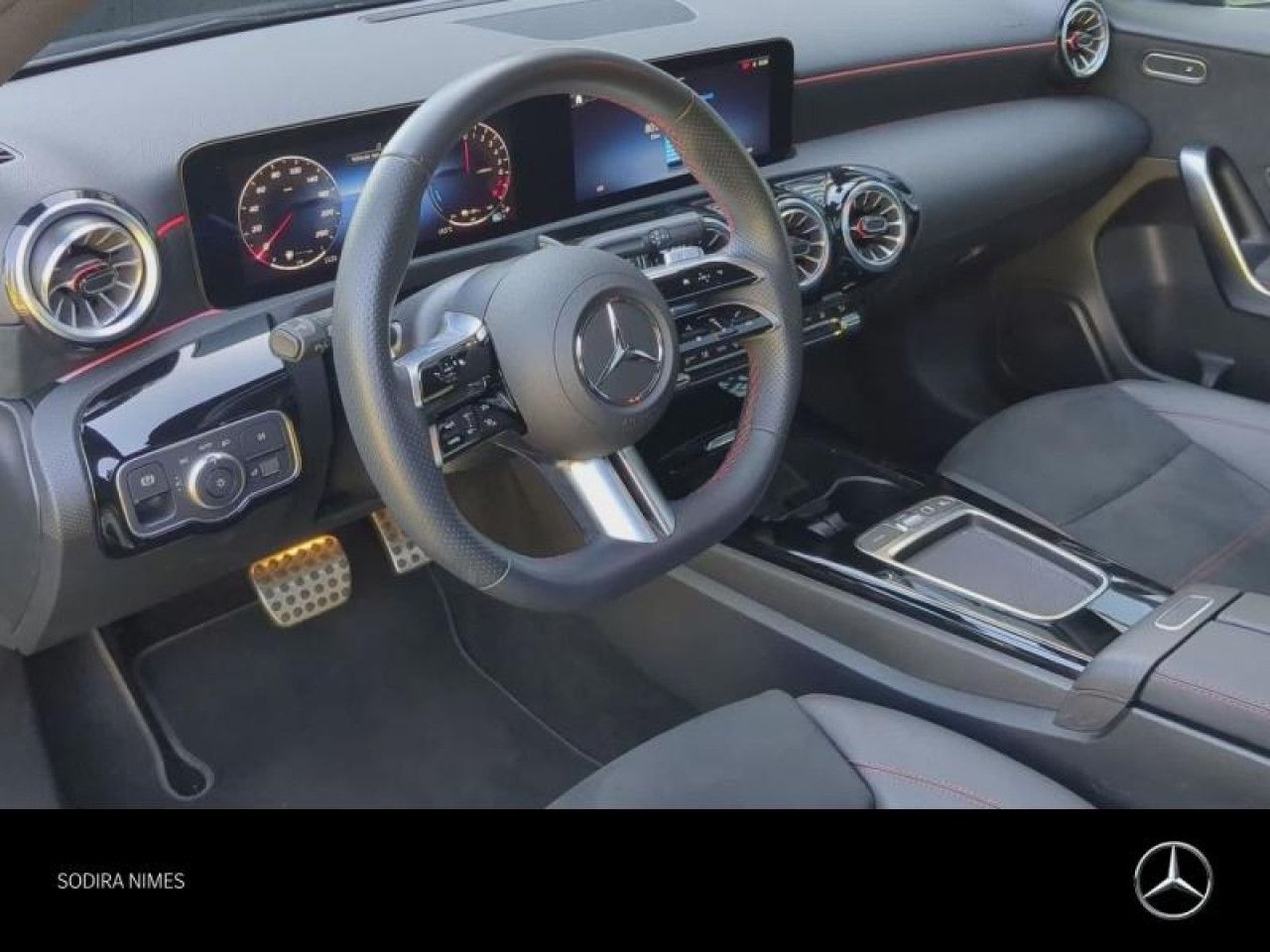 Photo du v&eacute;hicule 9 / 18