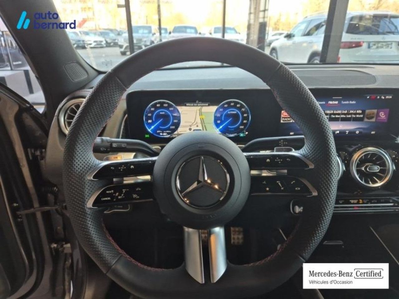 Photo du v&eacute;hicule 12 / 18