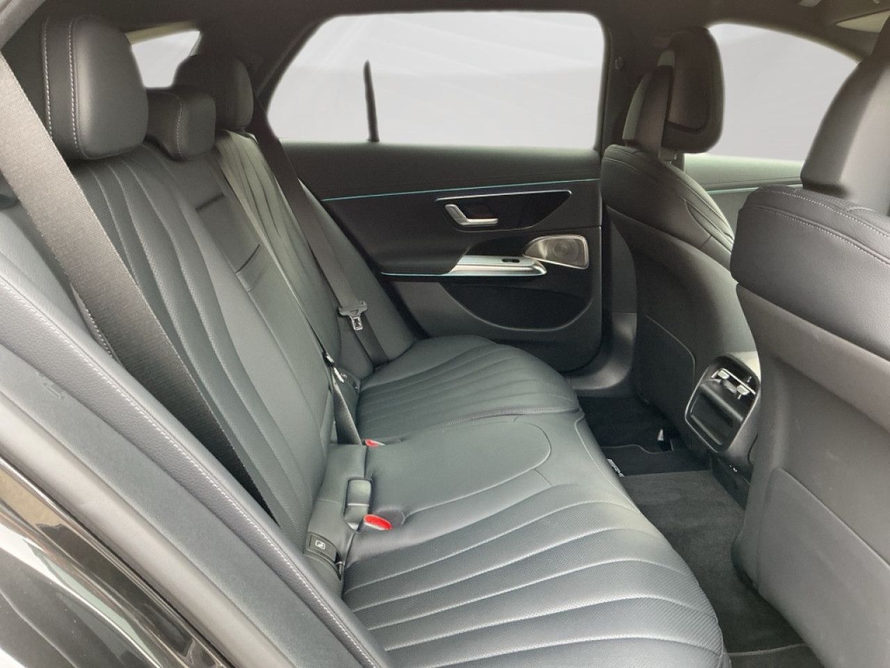Mercedes-Benz E-Klasse – Bild 12