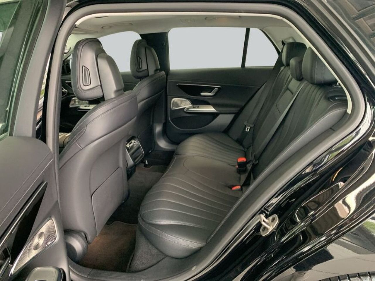 Mercedes-Benz E-Klasse – Bild 11