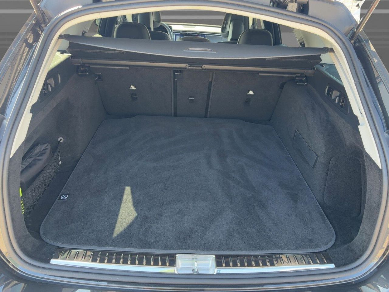 Mercedes-Benz E-Klasse – Bild 17