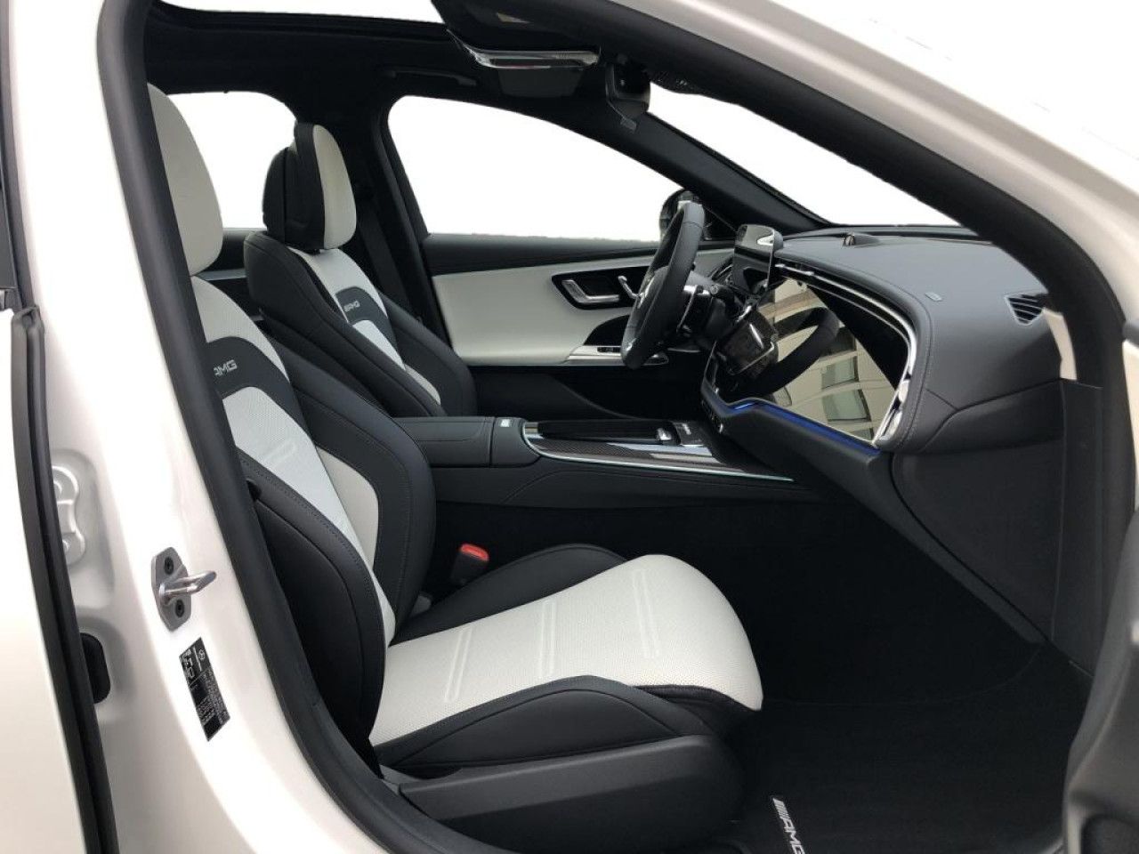 Mercedes-Benz E-Klasse – Bild 3