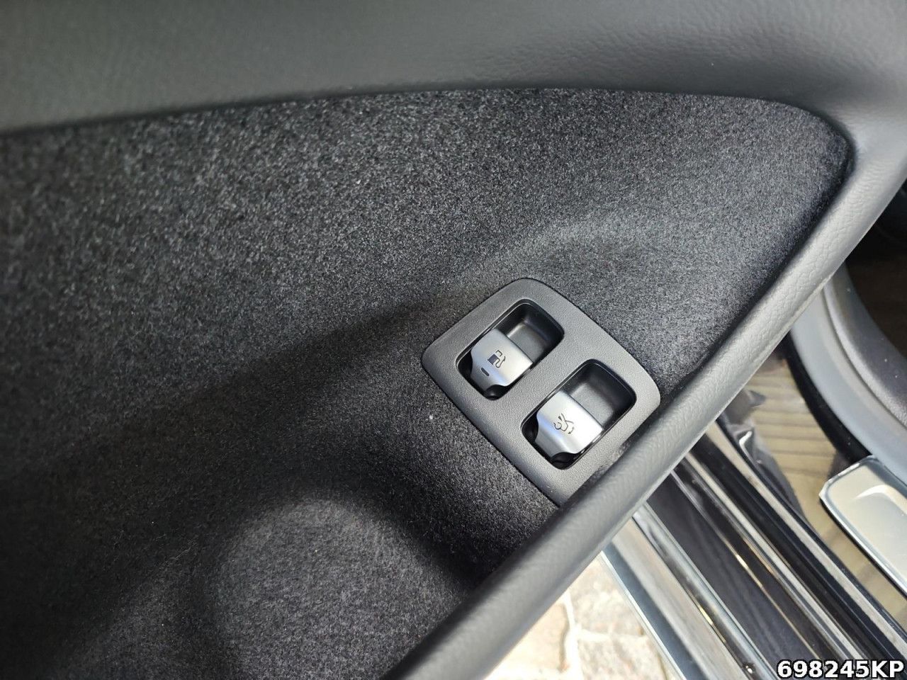 Mercedes-Benz E-Klasse – Bild 17