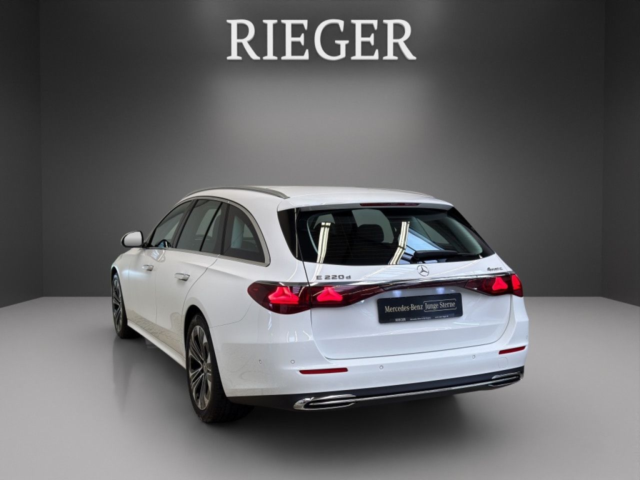 Mercedes-Benz E-Klasse – Bild 9
