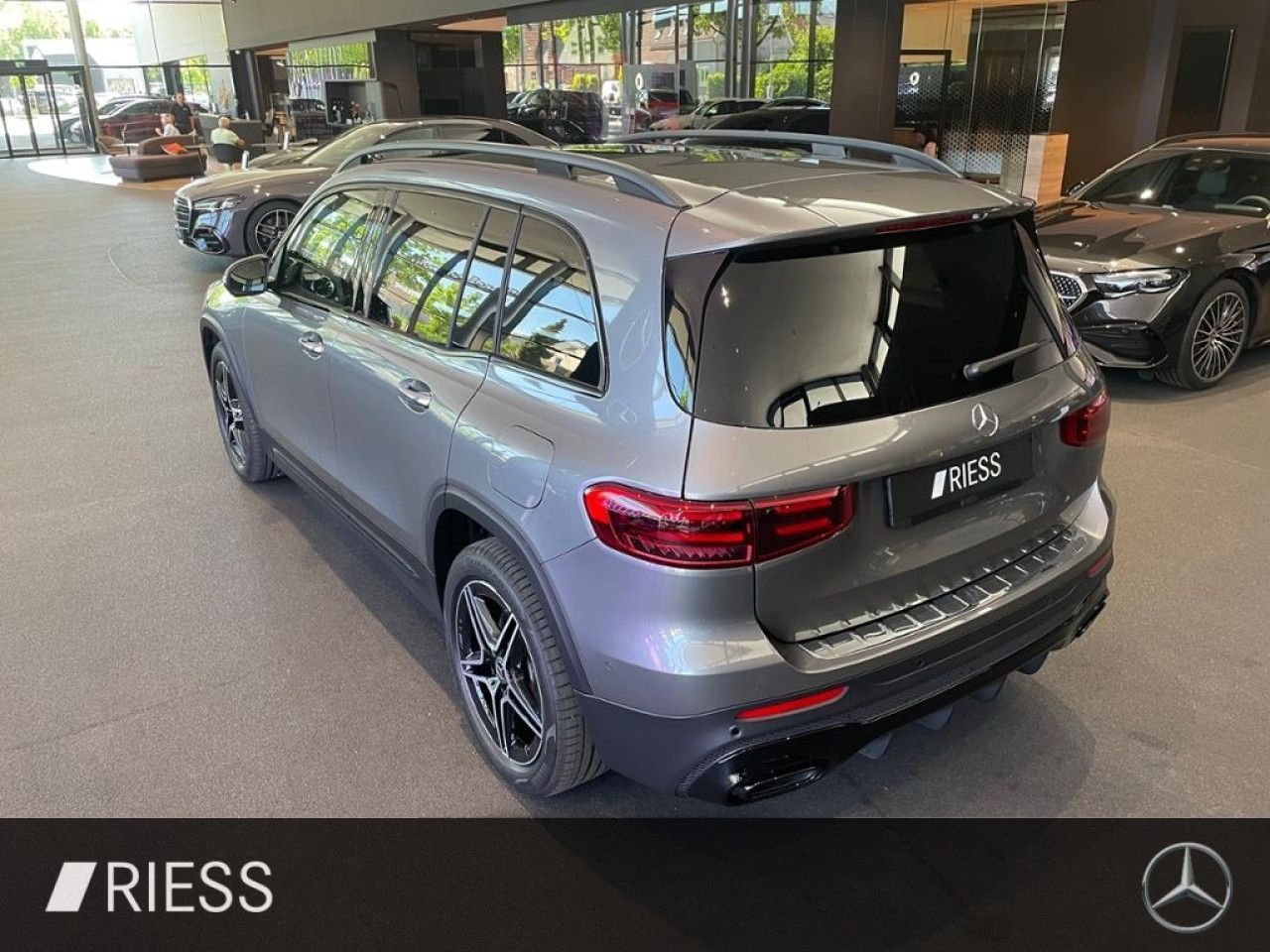 Mercedes-Benz GLB – Bild 2