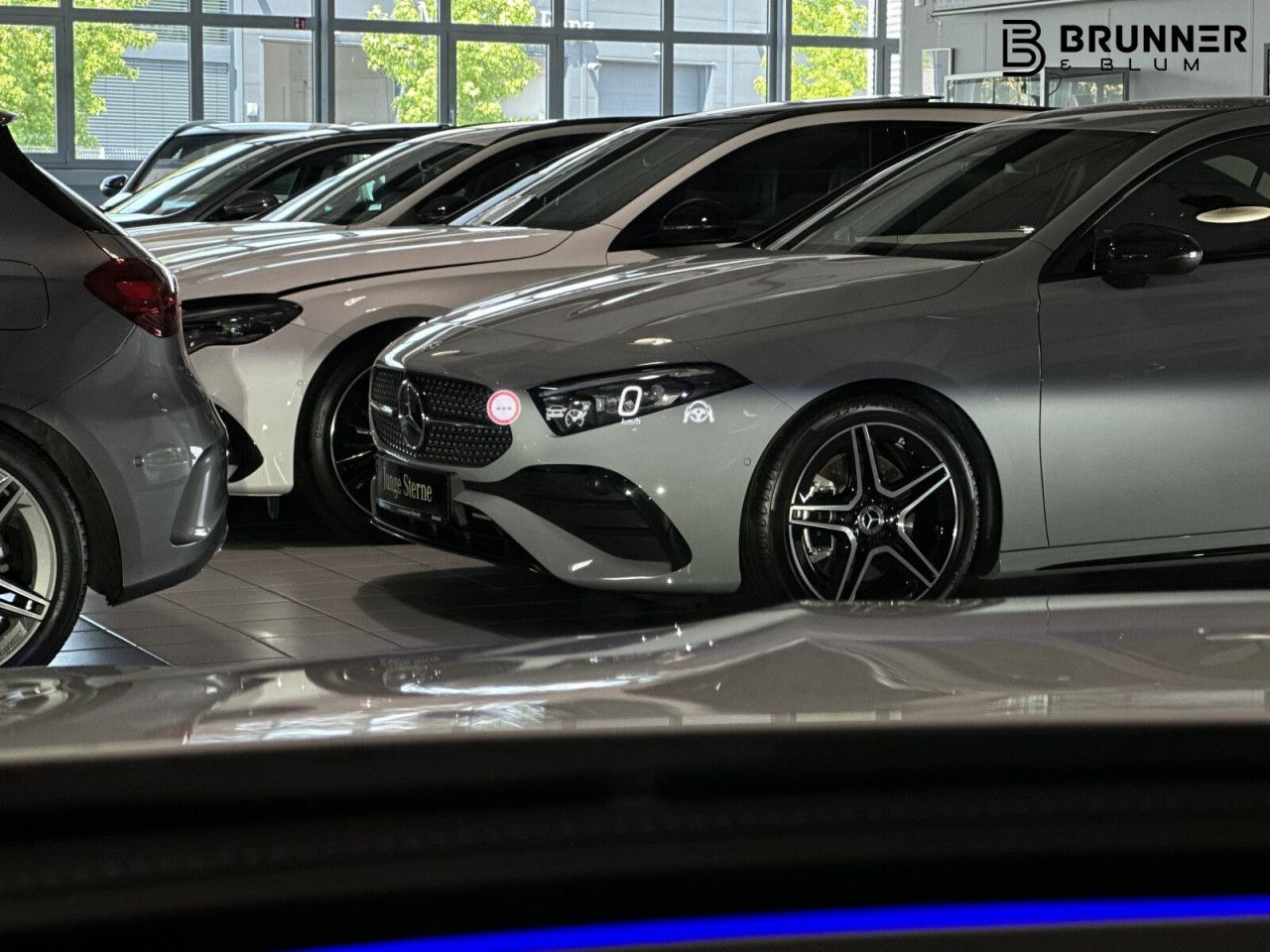 Mercedes-Benz E-Klasse – Bild 25