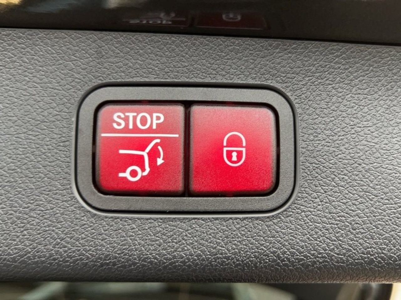 Mercedes-Benz E-Klasse – Bild 14