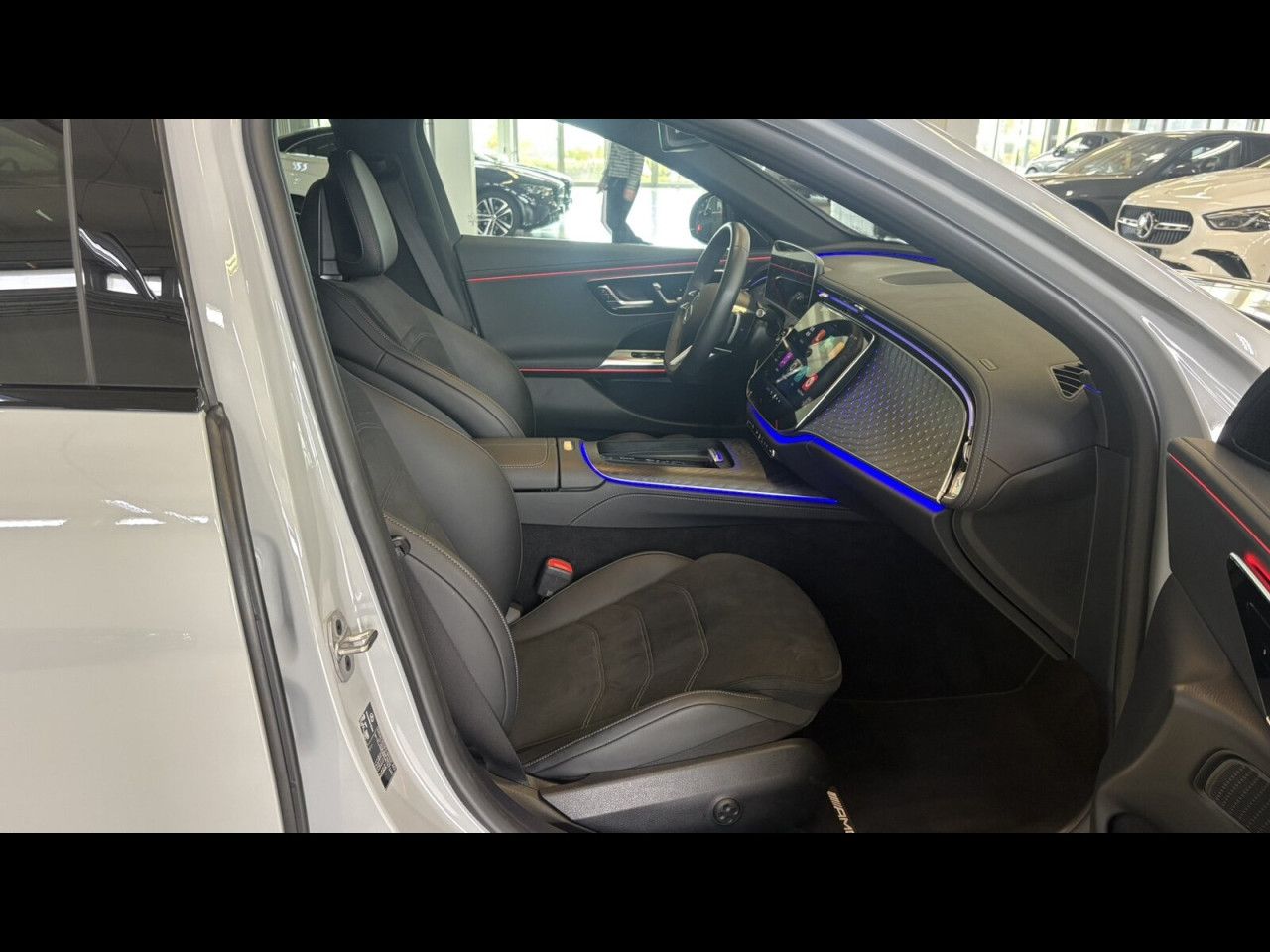 Mercedes-Benz E-Klasse – Bild 15