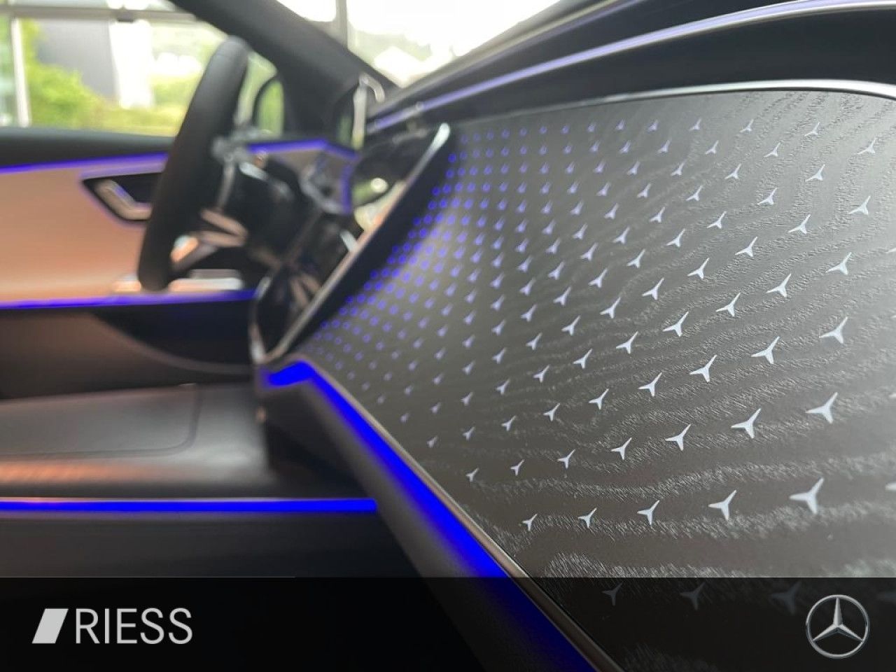 Mercedes-Benz E-Klasse – Bild 11