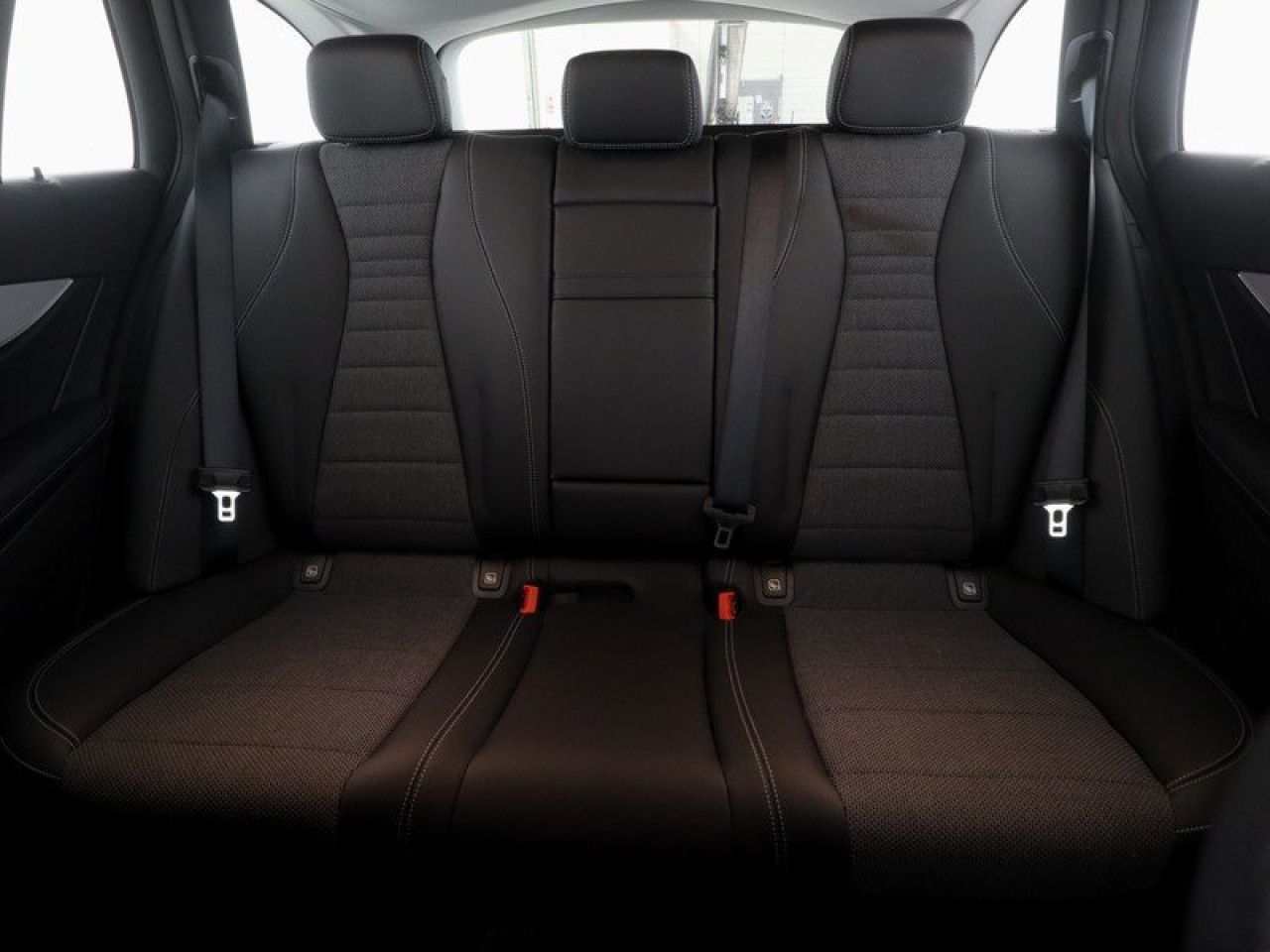 Mercedes-Benz E-Klasse – Bild 9