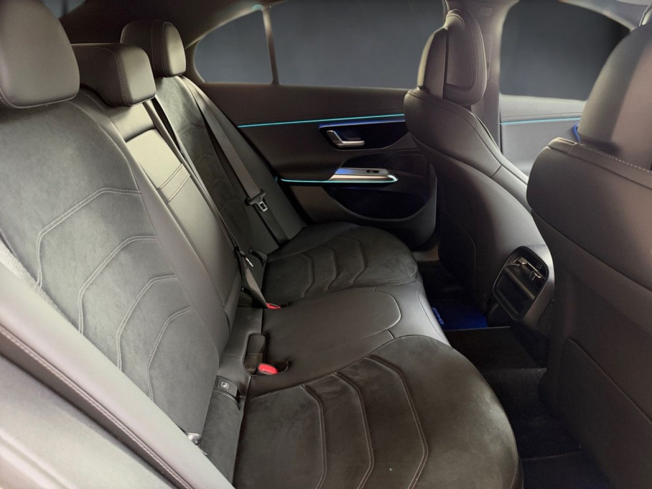 Mercedes-Benz E-Klasse – Bild 14