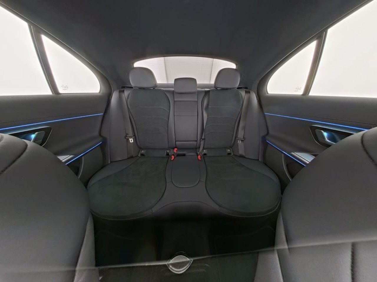 Mercedes-Benz E-Klasse – Bild 7
