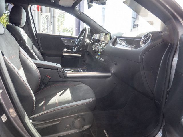 Mercedes-Benz GLA 220