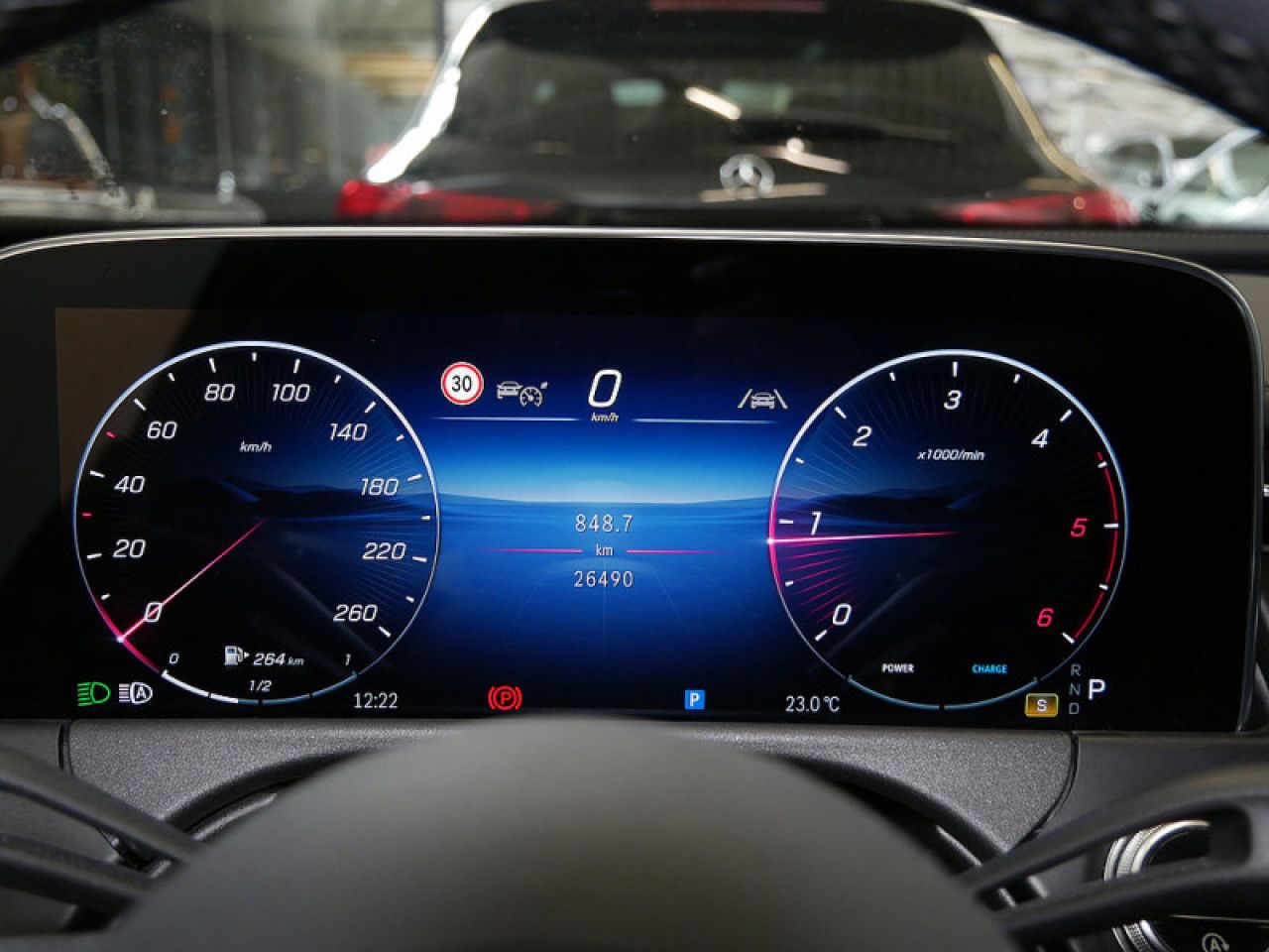 Mercedes-Benz E-Klasse – Bild 20