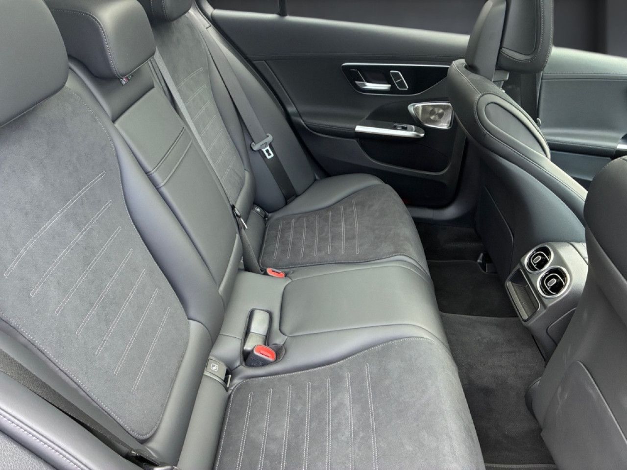 Mercedes-Benz C-Klasse – Bild 12