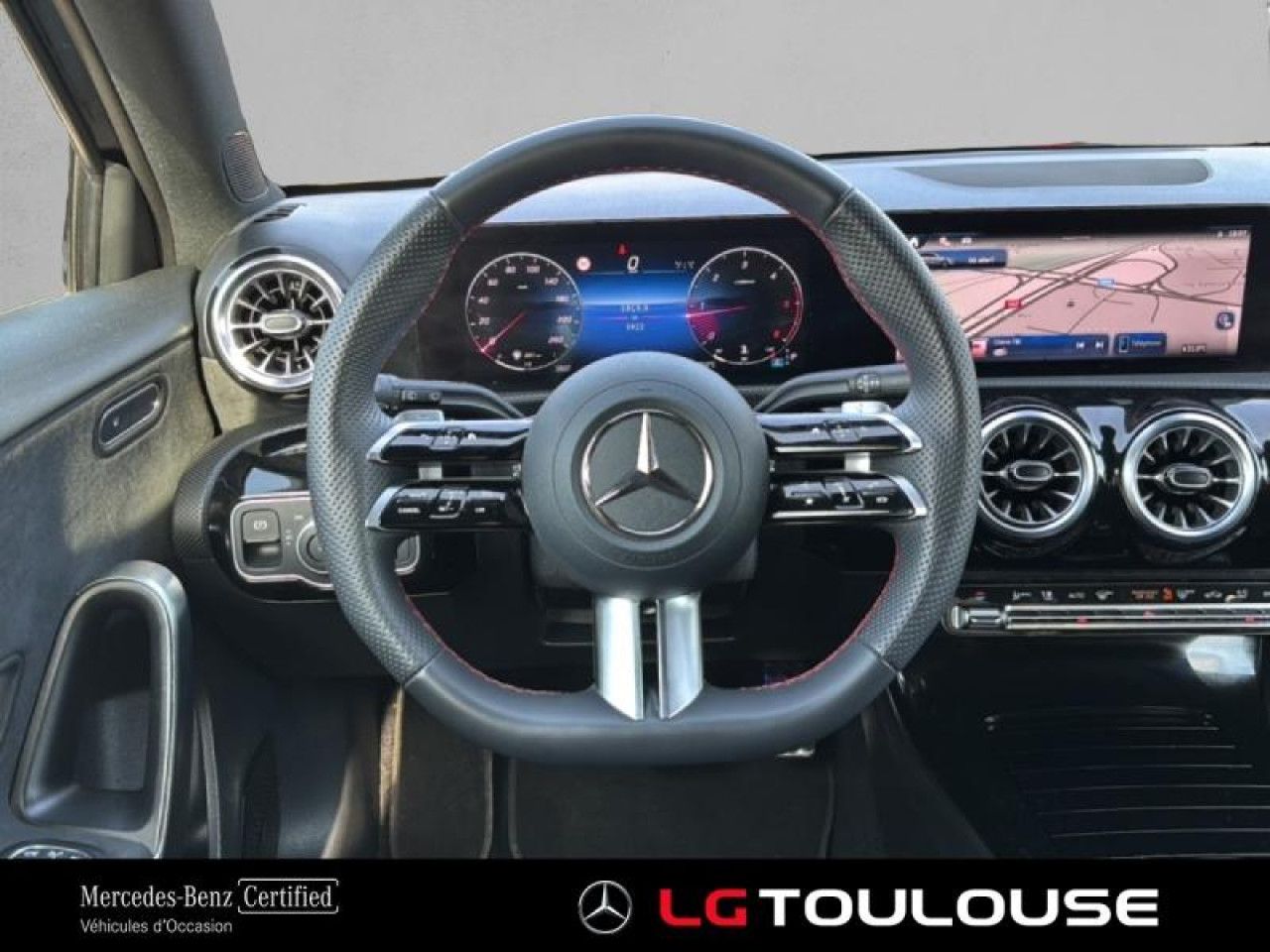 Photo du v&eacute;hicule 14 / 18