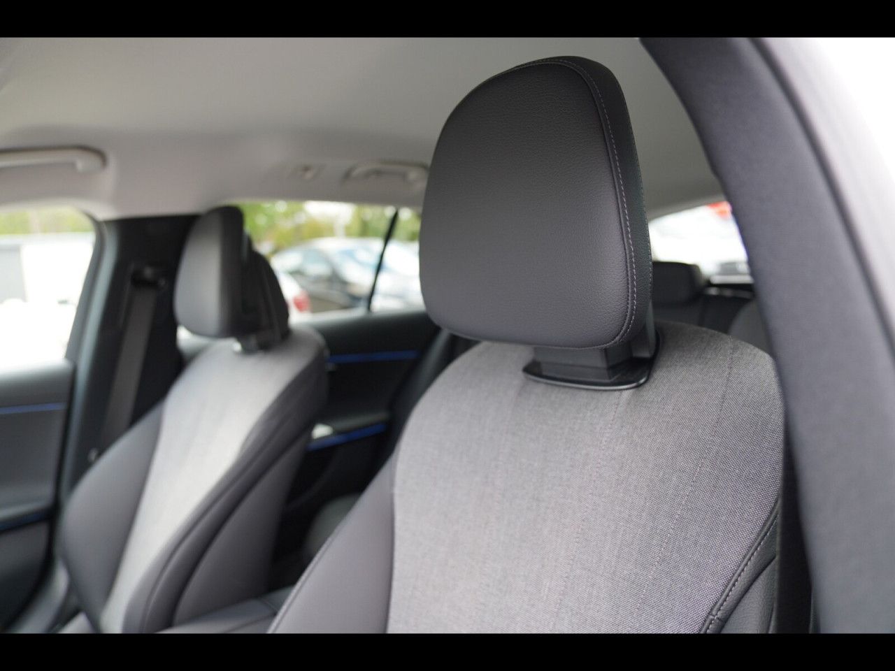 Mercedes-Benz E-Klasse – Bild 19