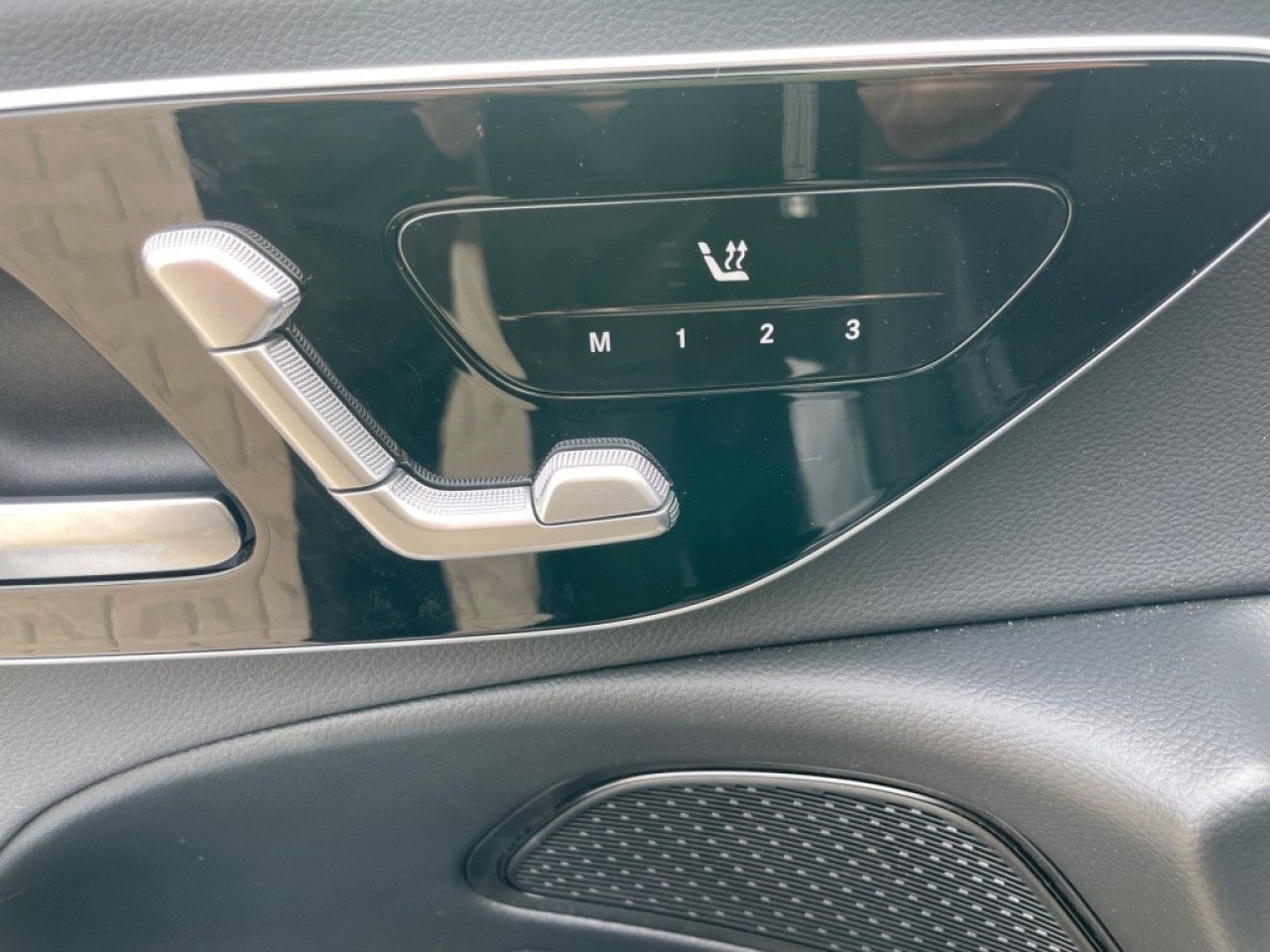 Mercedes-Benz E-Klasse – Bild 18