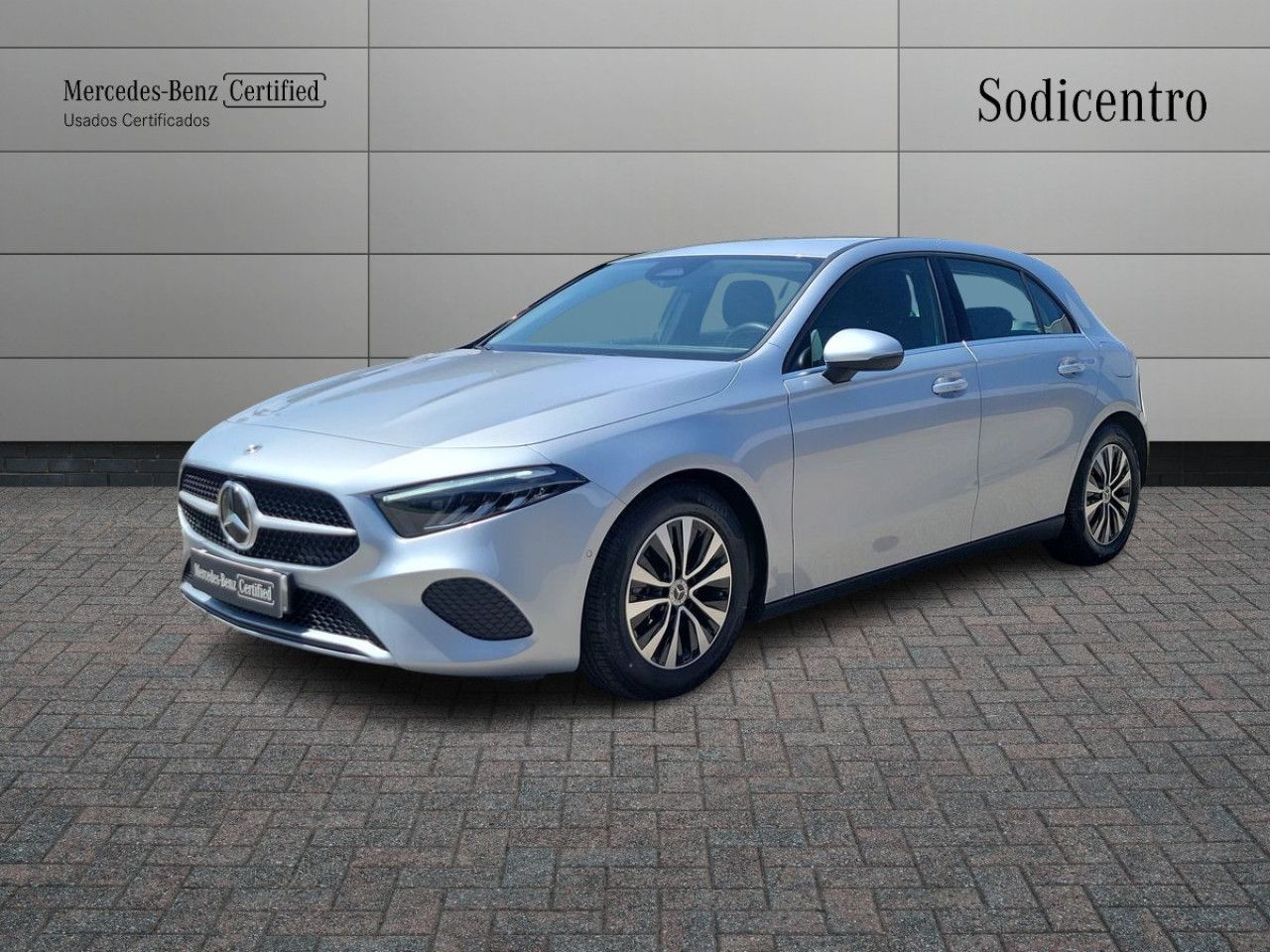 Imagem do ve&iacute;culo 1 / 20