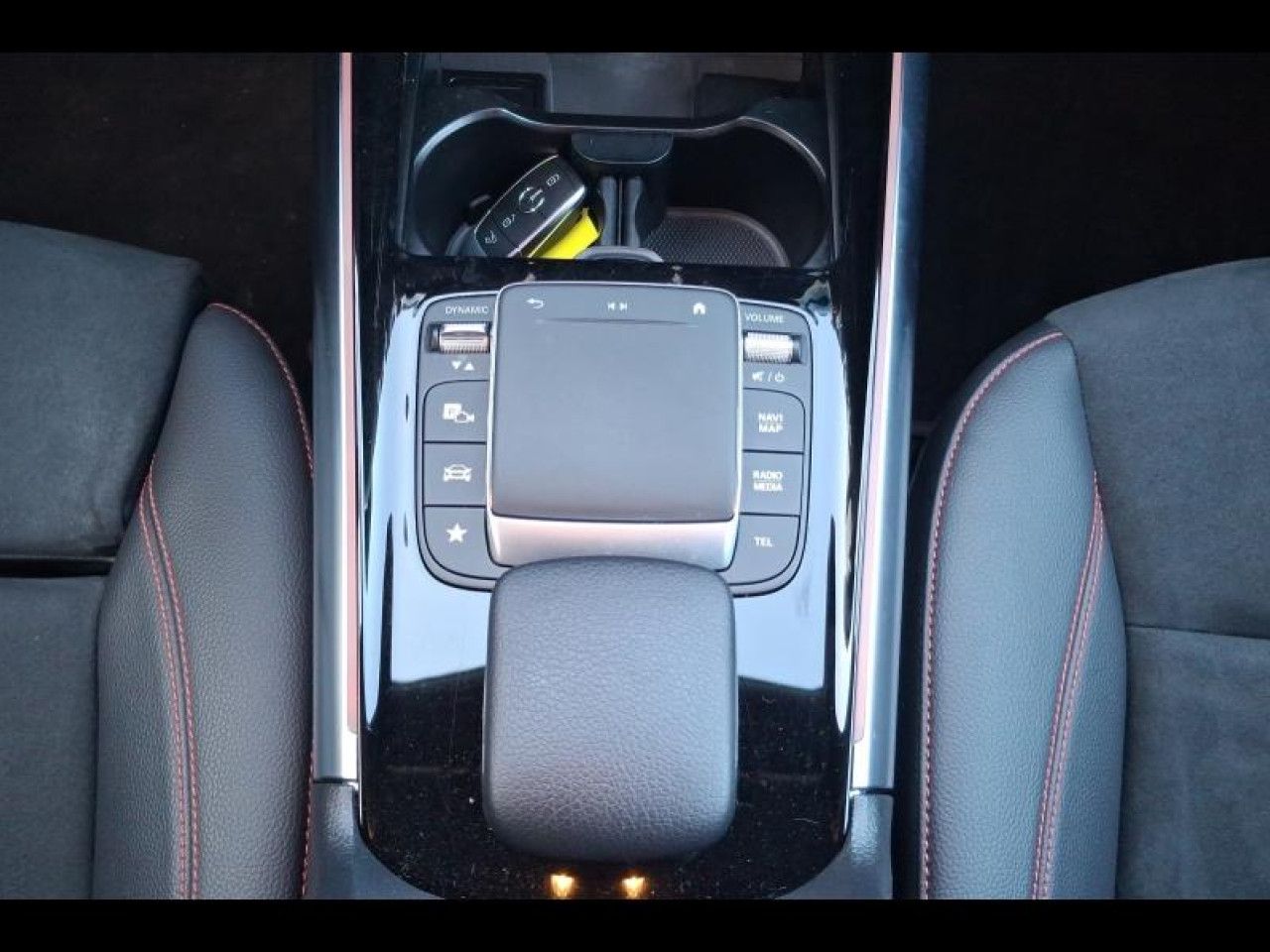 Photo du v&eacute;hicule 8 / 18