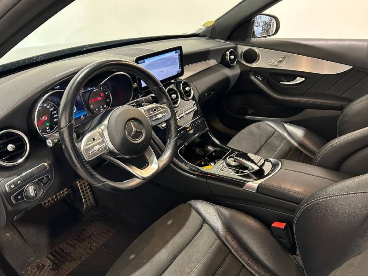 Photo du v&eacute;hicule 16 / 18