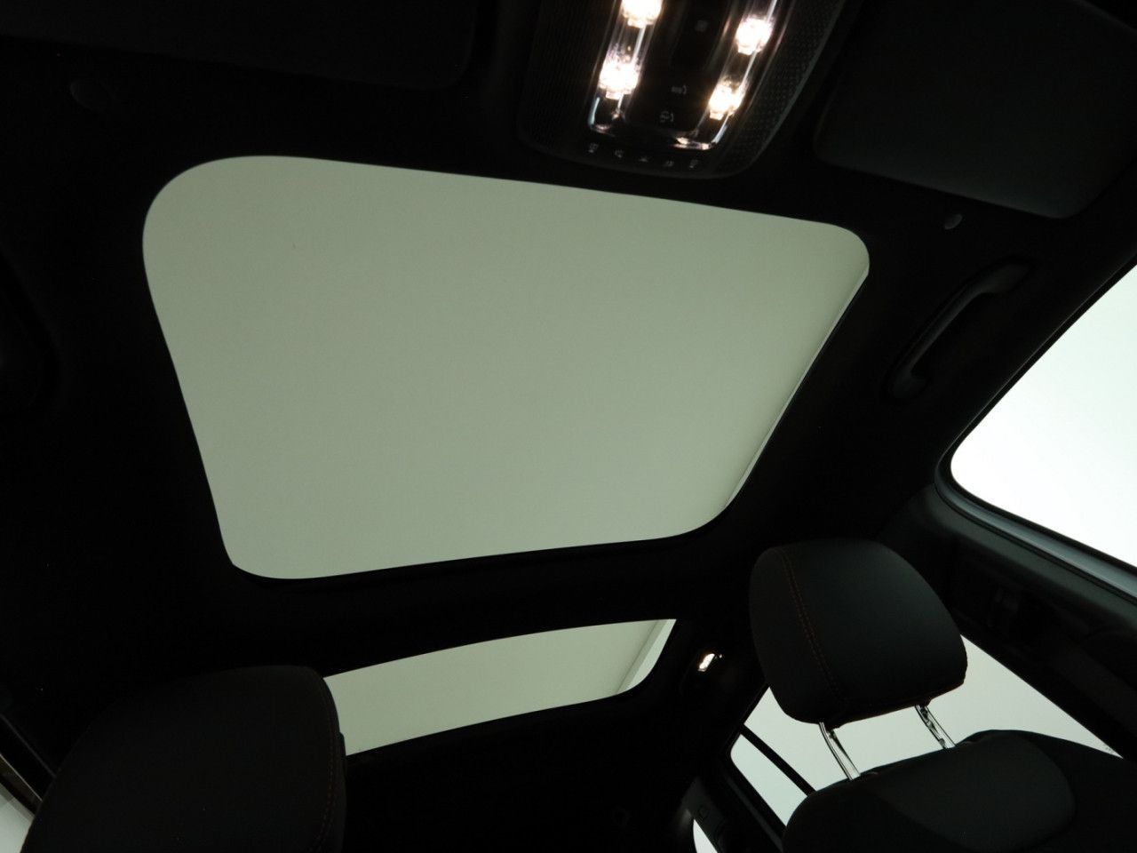 Mercedes-Benz GLB – Bild 21