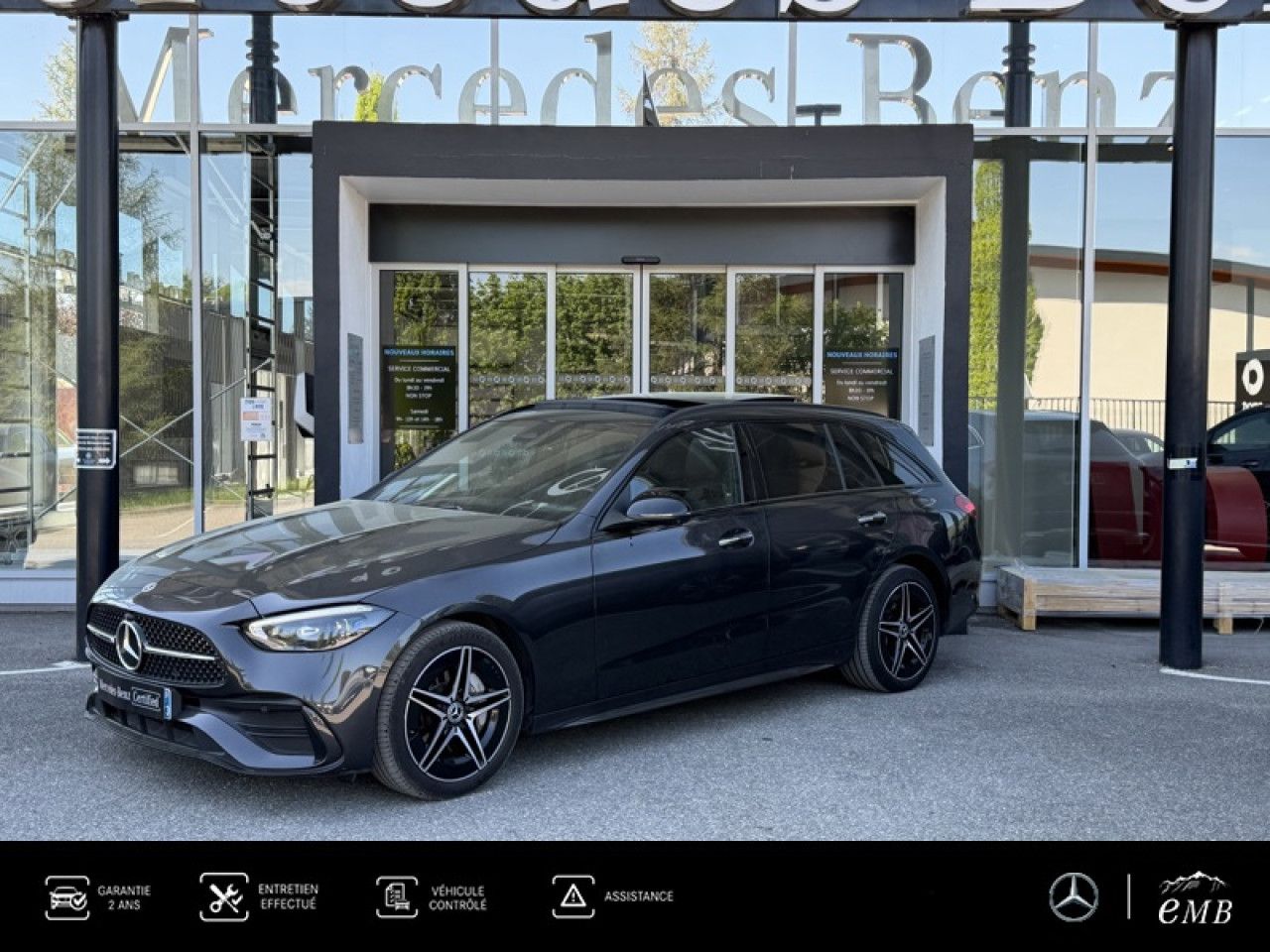 Photo du v&eacute;hicule 1 / 18