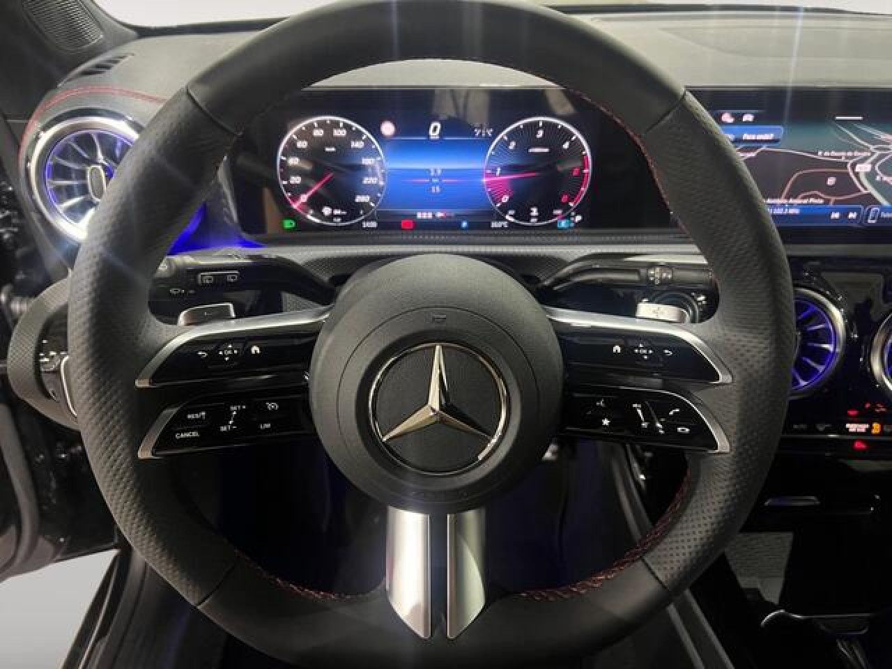 Imagem do veículo 10 / 14