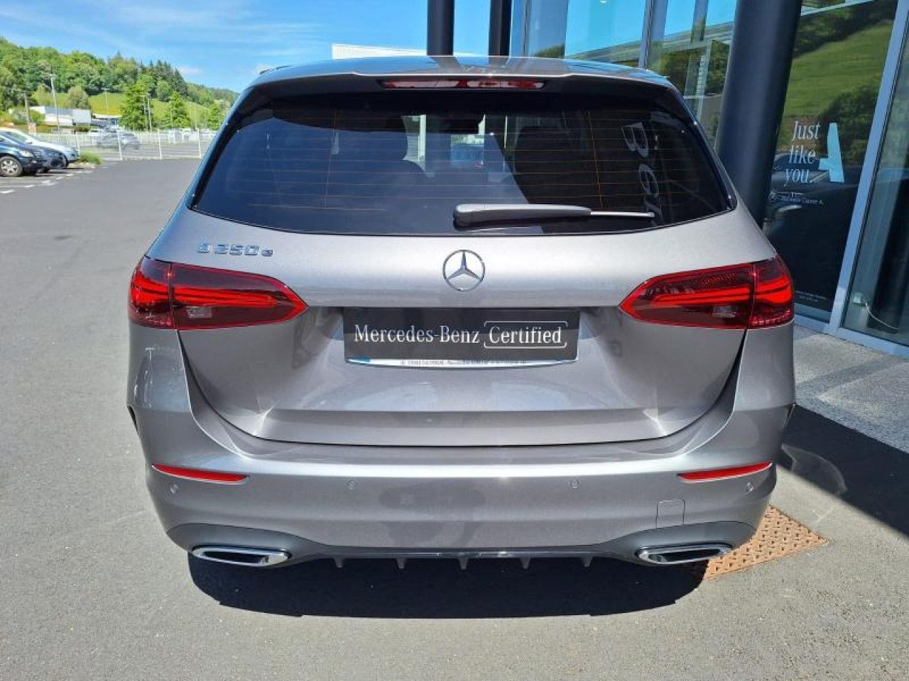 Photo du v&eacute;hicule 9 / 18