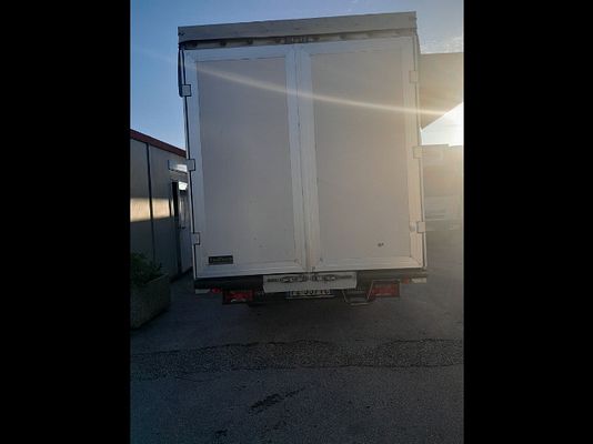 Vehicle image 3 / 20