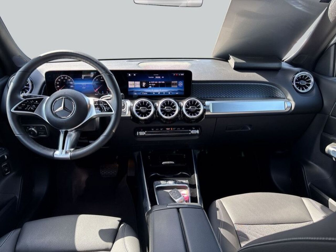 Mercedes-Benz GLB – Bild 14