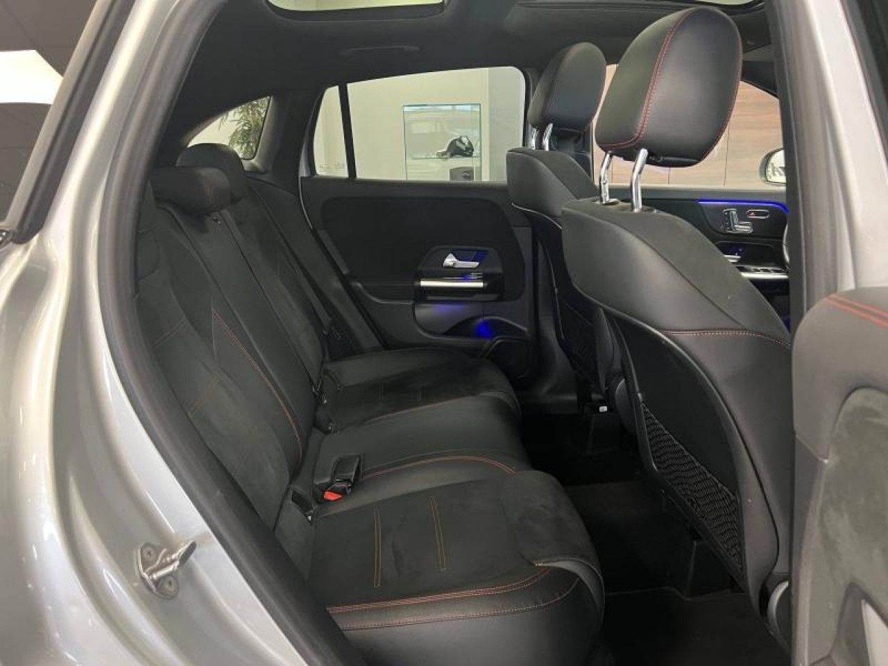 Photo du v&eacute;hicule 14 / 18