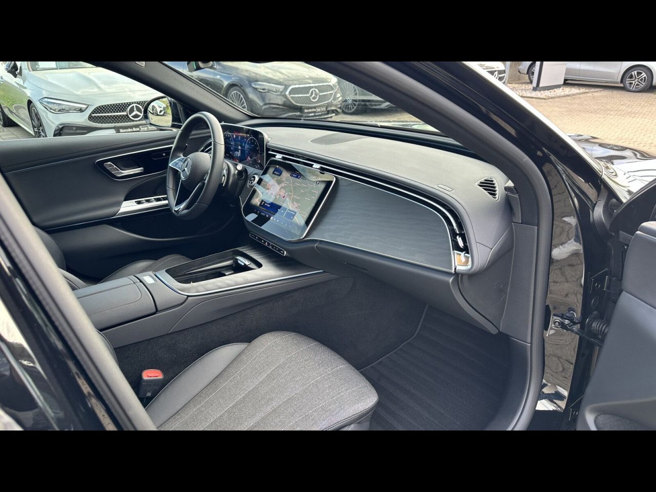 Mercedes-Benz E-Klasse – Bild 23