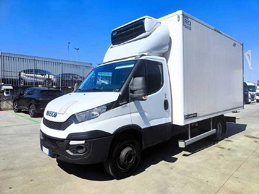 Vehicle image 1 / 13