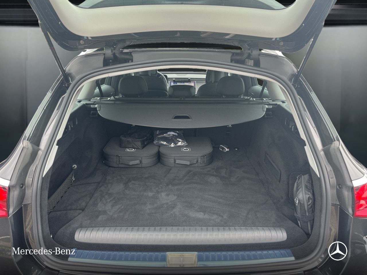 Mercedes-Benz E-Klasse – Bild 17