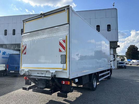 Vehicle image 7 / 14