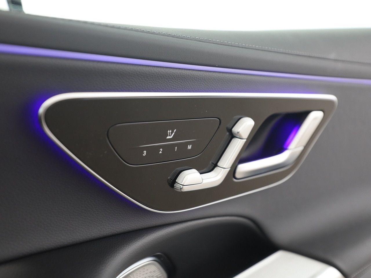Mercedes-Benz E-Klasse – Bild 20