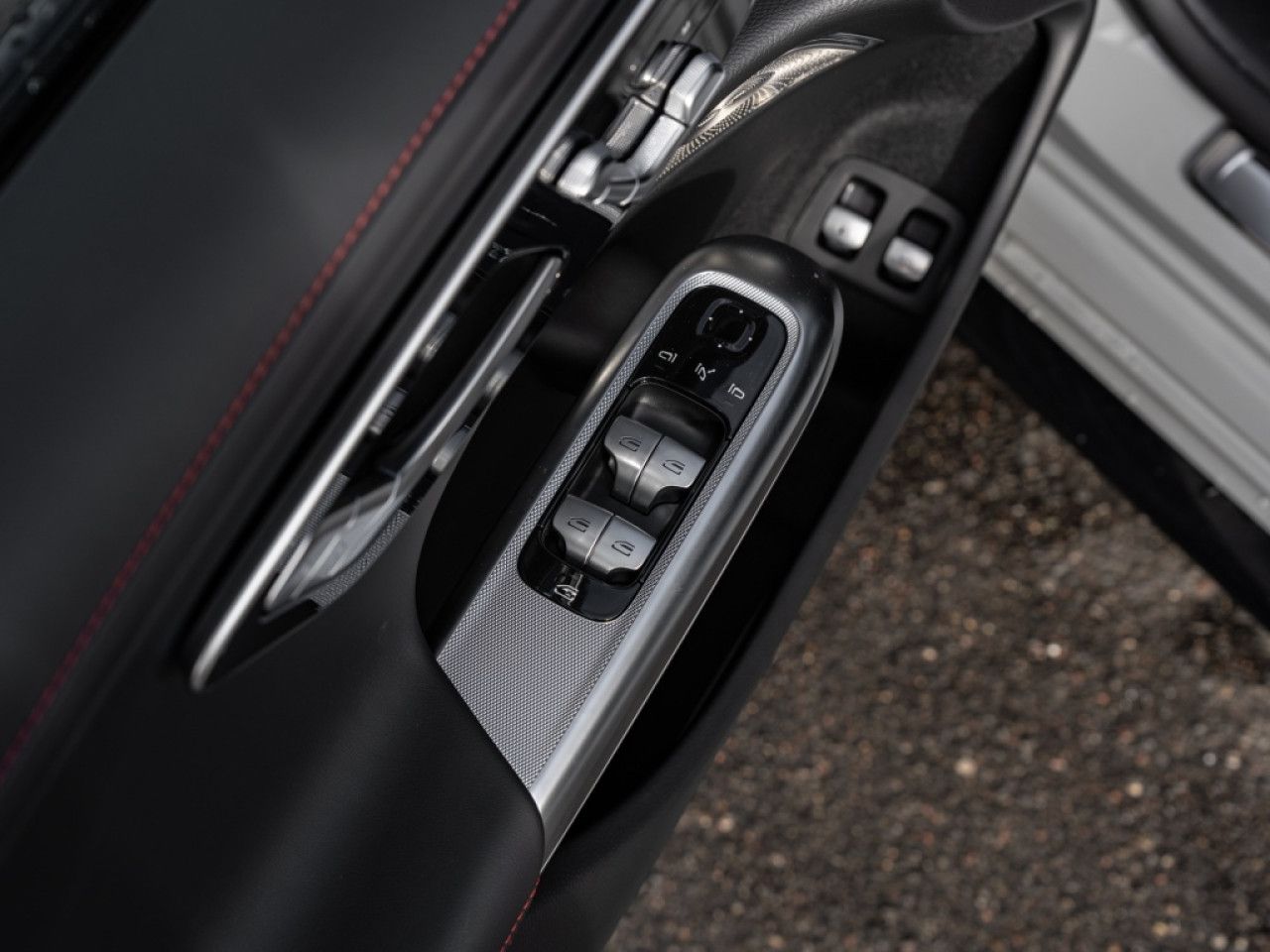 Mercedes-Benz E-Klasse – Bild 21