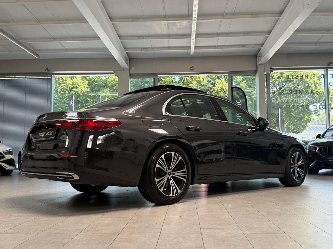 Mercedes-Benz E-Klasse – Bild 9