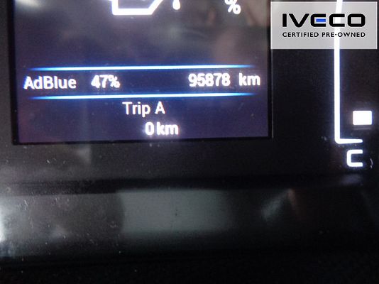 Vehicle image 11 / 16