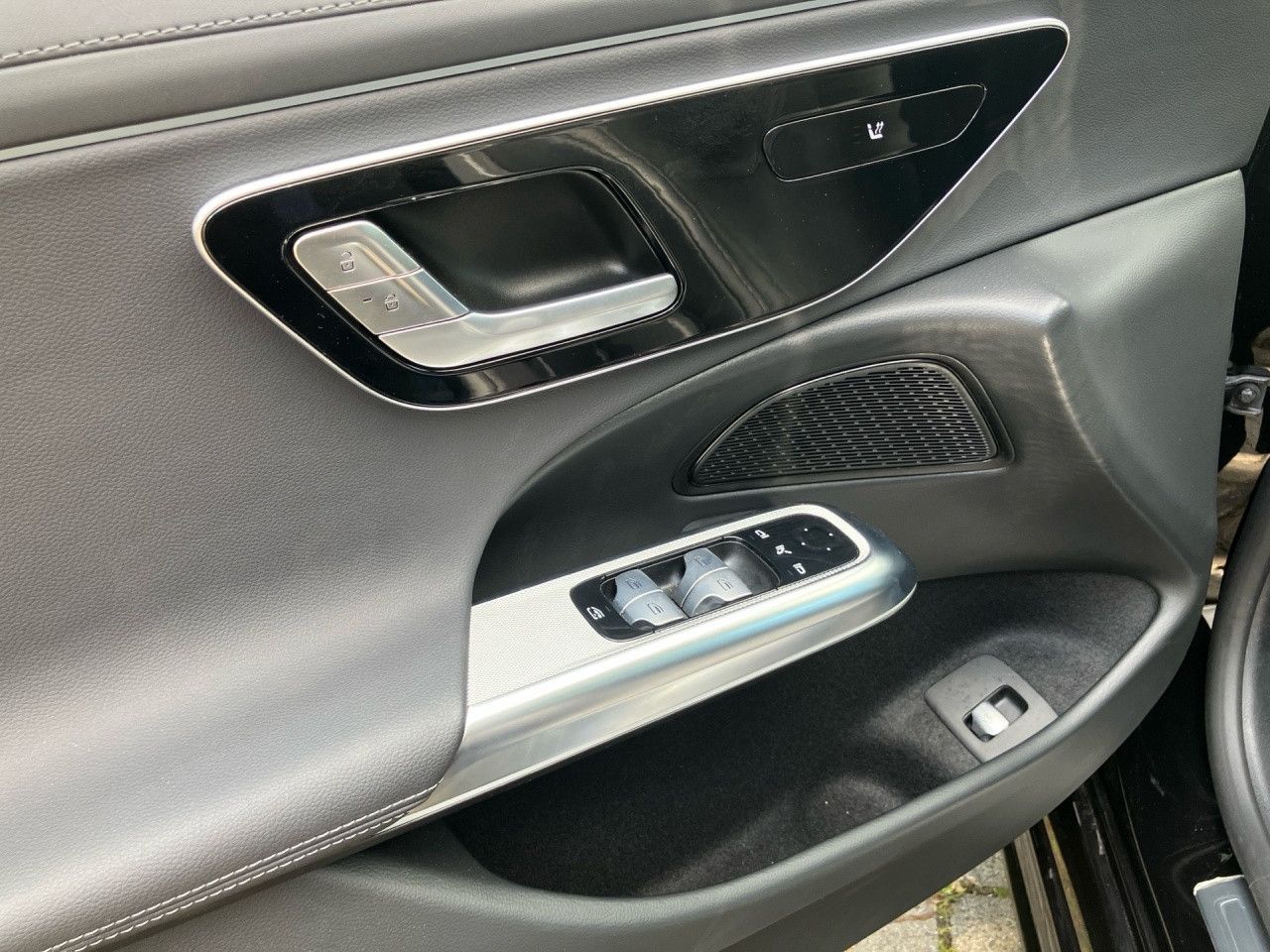 Mercedes-Benz E-Klasse – Bild 4
