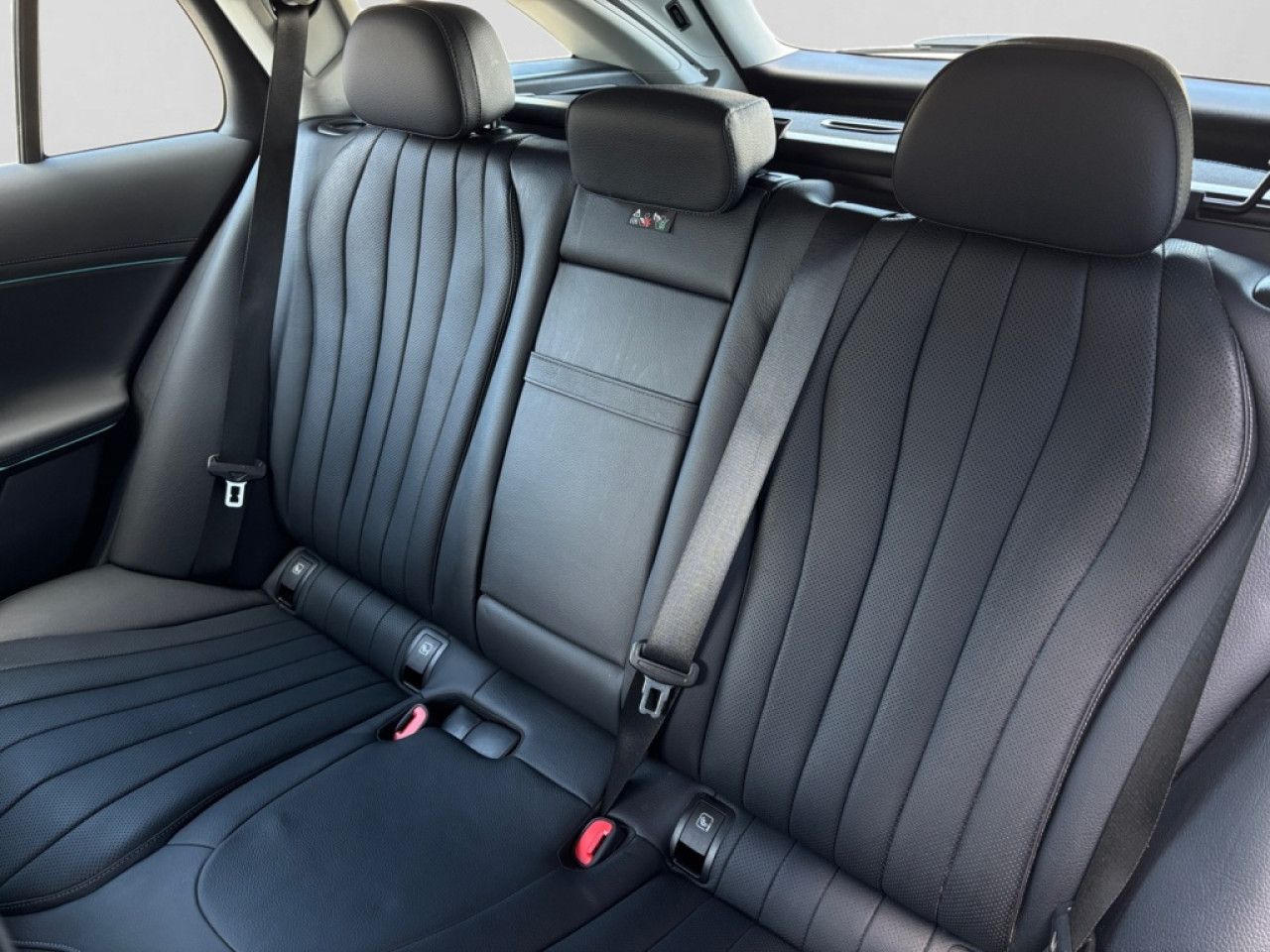 Mercedes-Benz E-Klasse – Bild 9