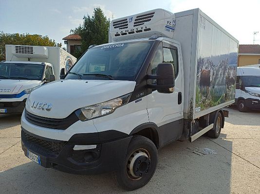 Vehicle image 1 / 13