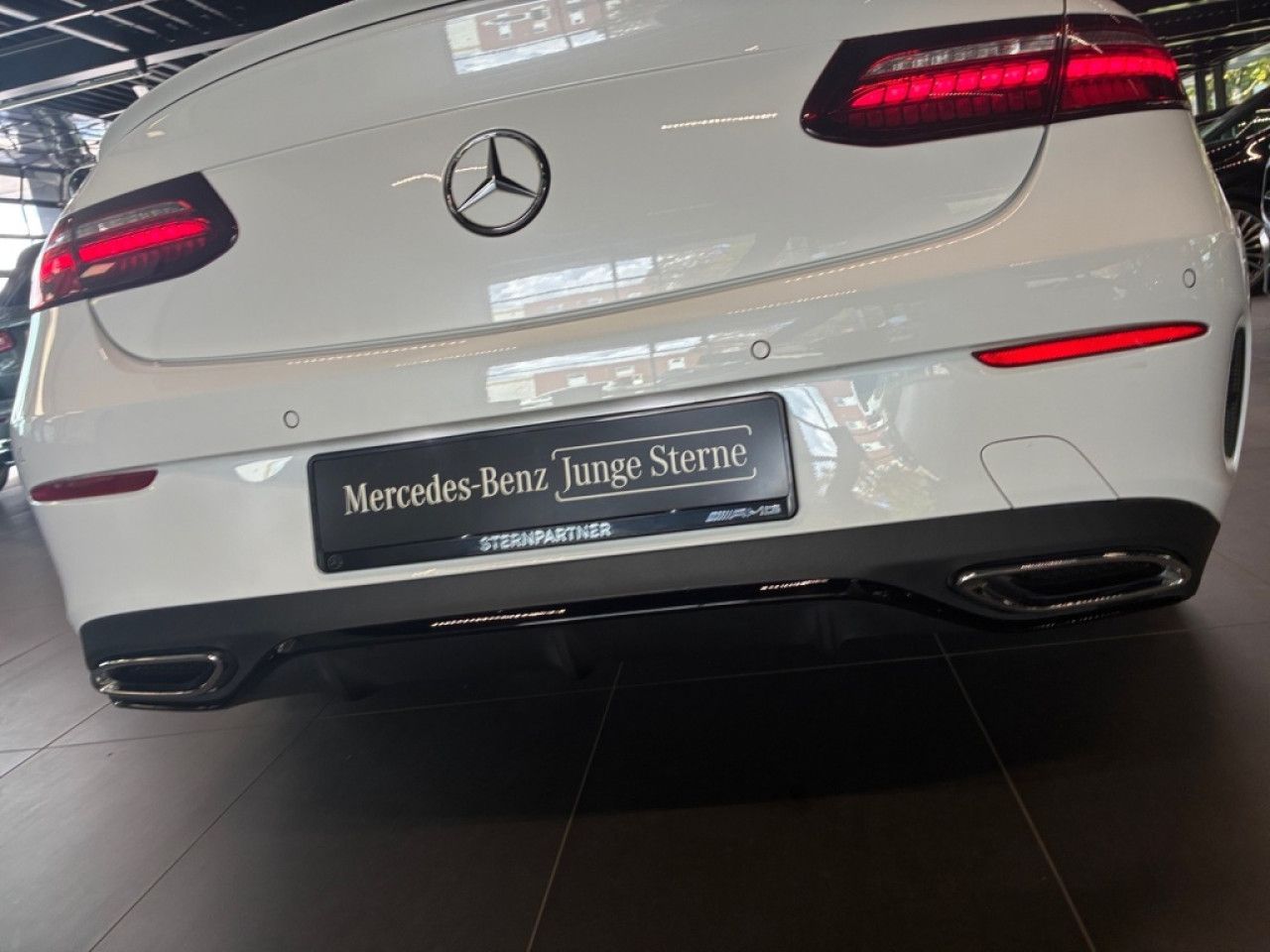 Mercedes-Benz E-Klasse – Bild 11