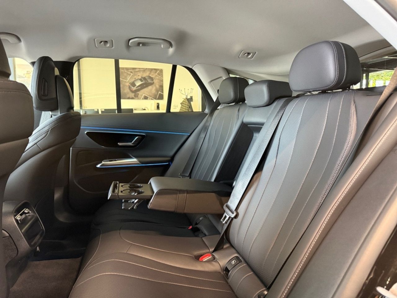 Mercedes-Benz E-Klasse – Bild 28