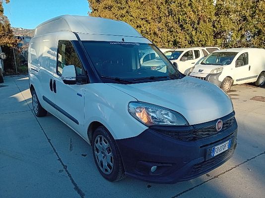 Vehicle image 2 / 12