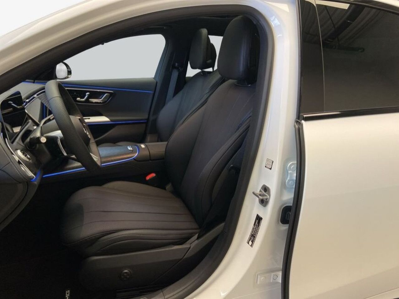 Mercedes-Benz E-Klasse – Bild 11