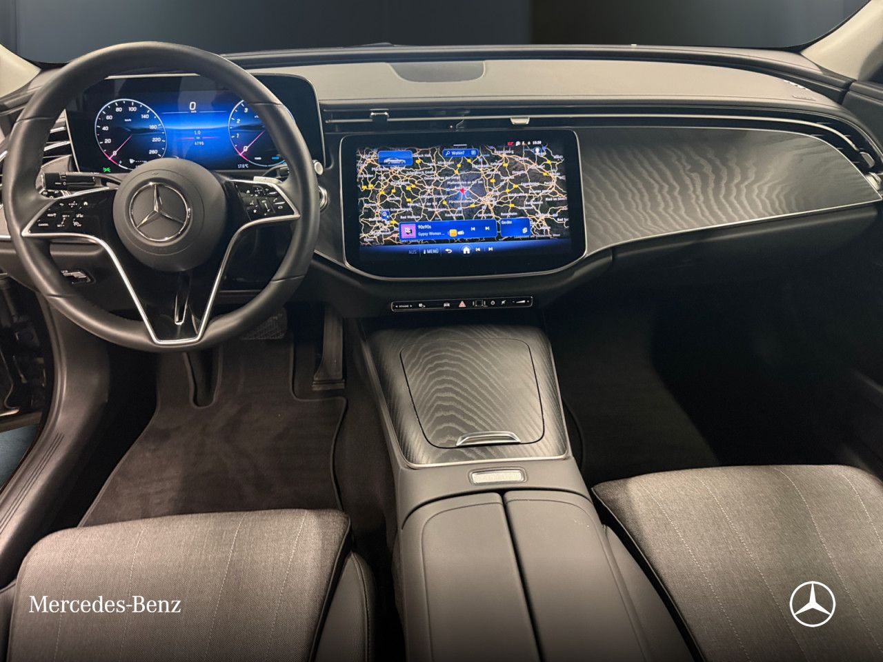 Mercedes-Benz E-Klasse – Bild 11
